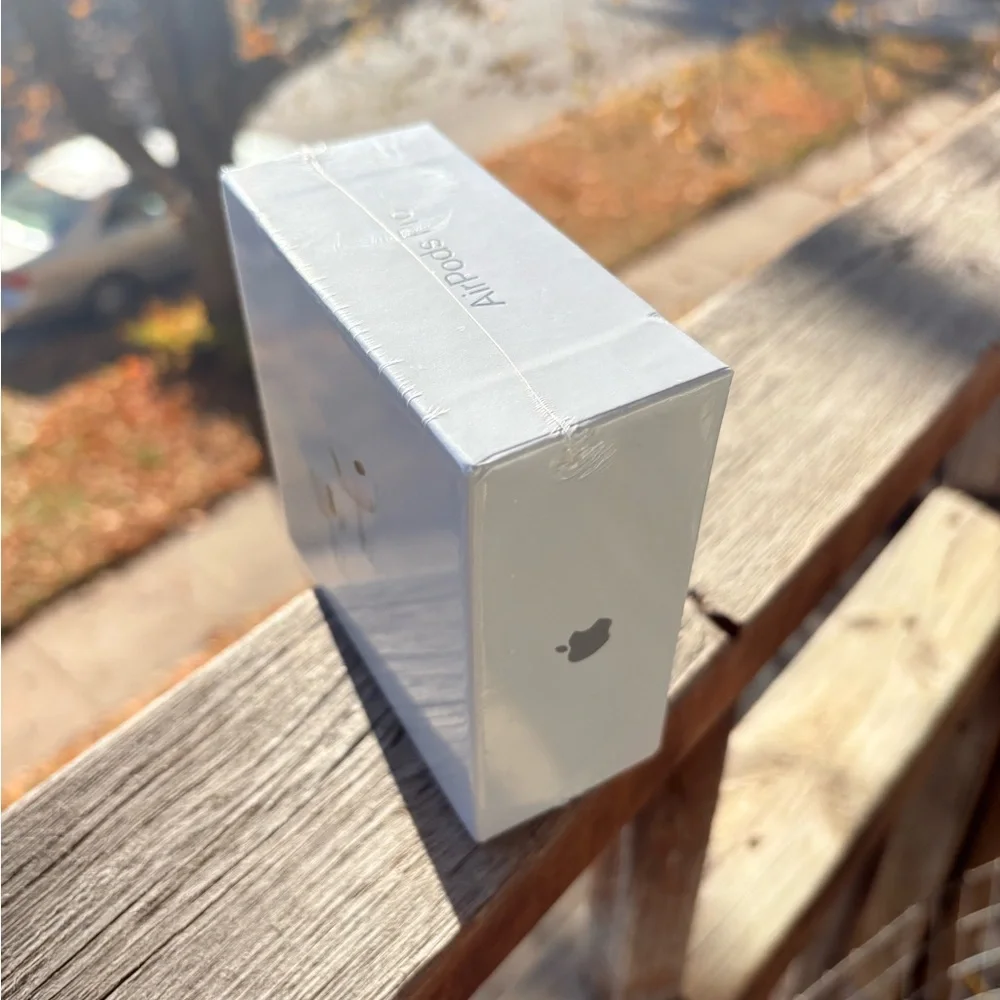 Apple iPhone 12 Box in White